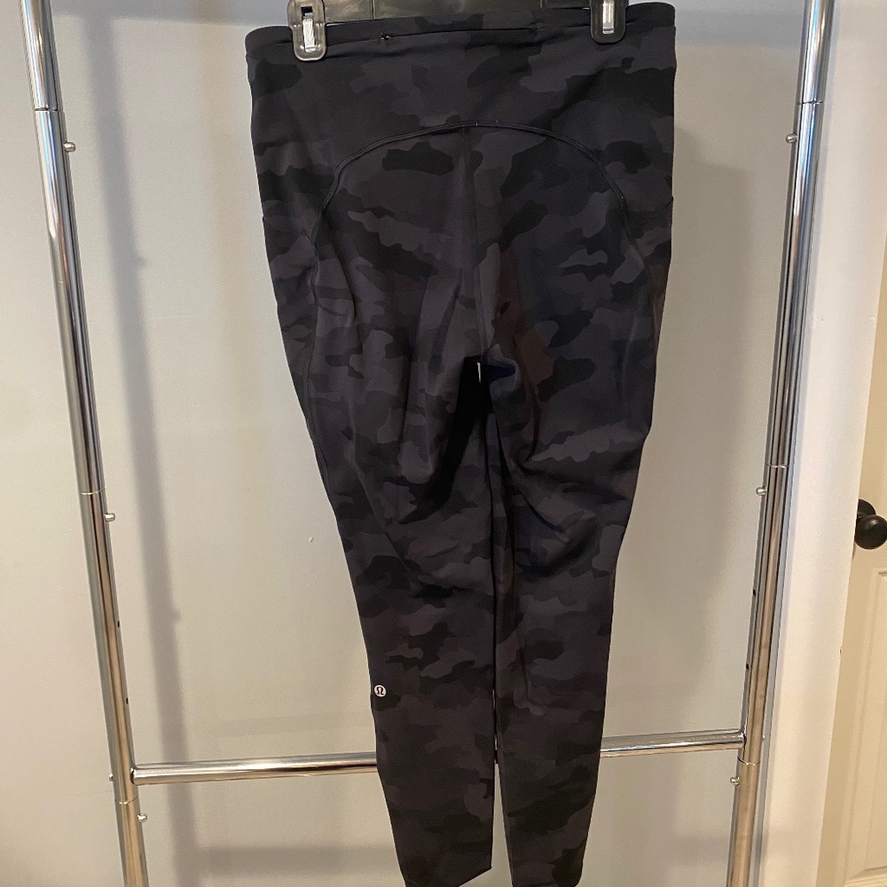 Lululemon Black Camo Leggings – High Rise – Size 10